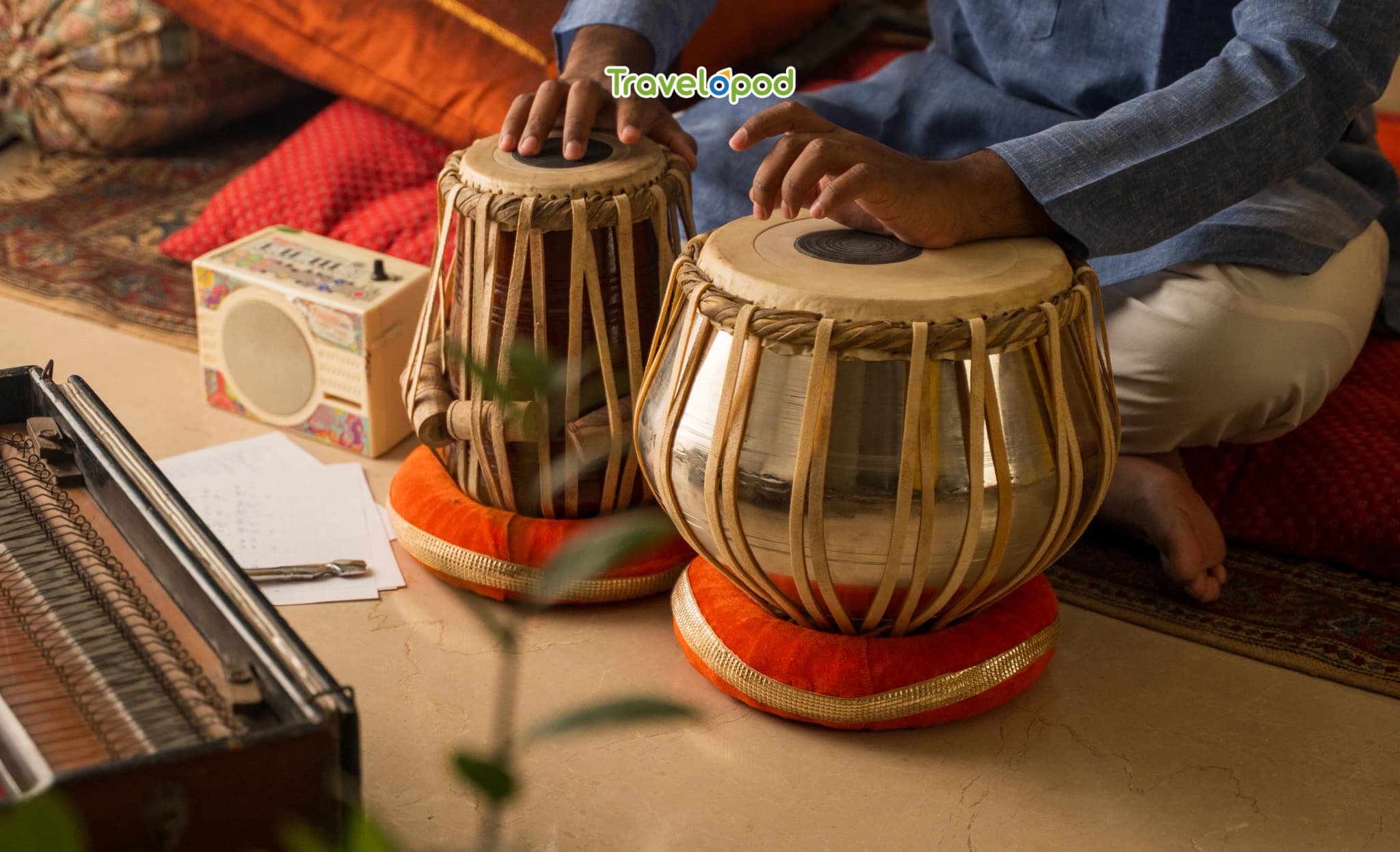 What to Expect: Your Guide to DEL Vibes